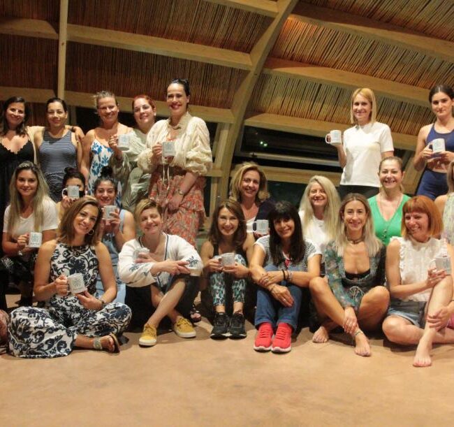 Στιγμιότυπο από βιωματικό retreat αυτοβελτίωσης και προσωπικής ανάπτυξης του Envisions Hub στην Κρήτη και την Ελλάδα