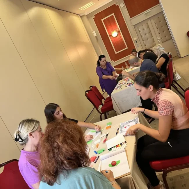 Στιγμιότυπο από βιωματικό retreat αυτοβελτίωσης και προσωπικής ανάπτυξης του Envisions Hub στην Κρήτη και την Ελλάδα